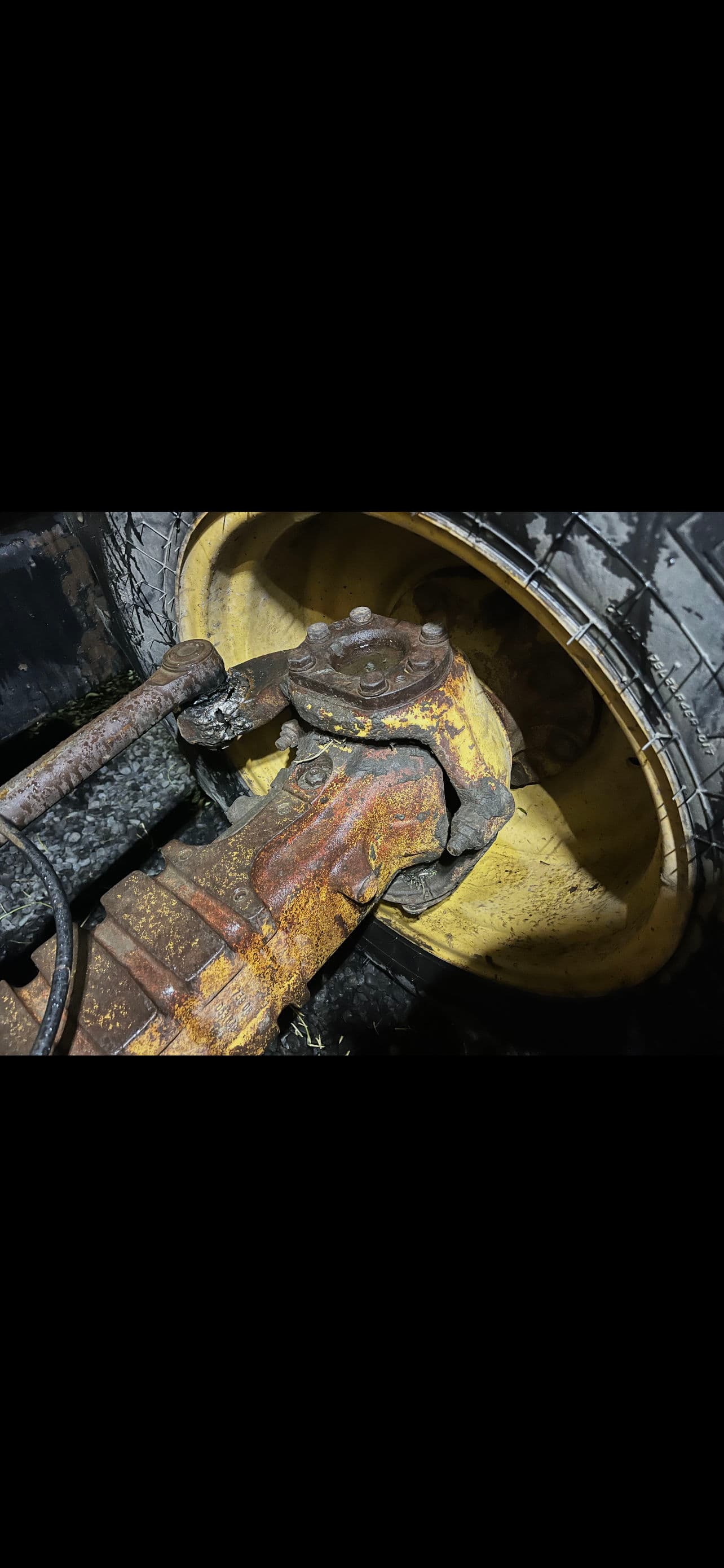 Project Telehandler Repair - Expert Tie Rod End Fix image