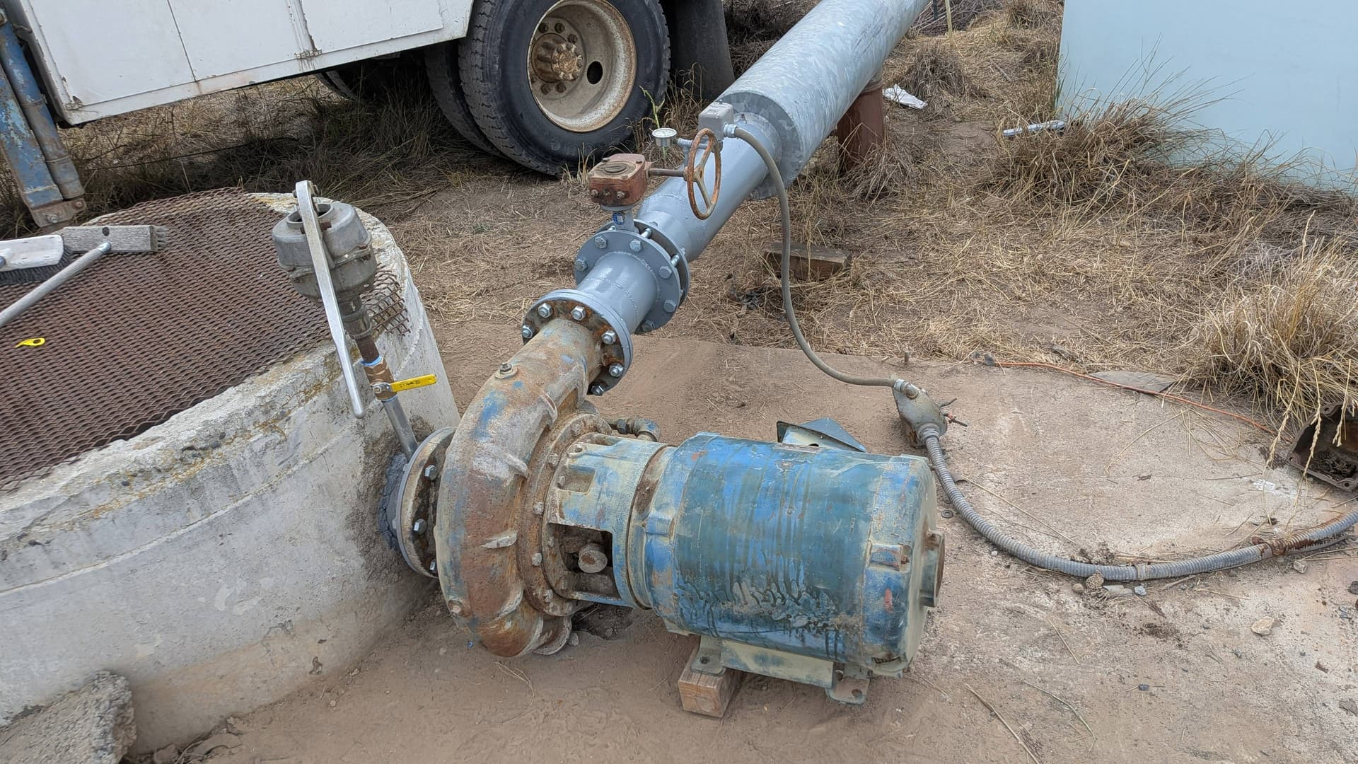 40-Year-Old Pump Station Gets New Piping and Fittings image