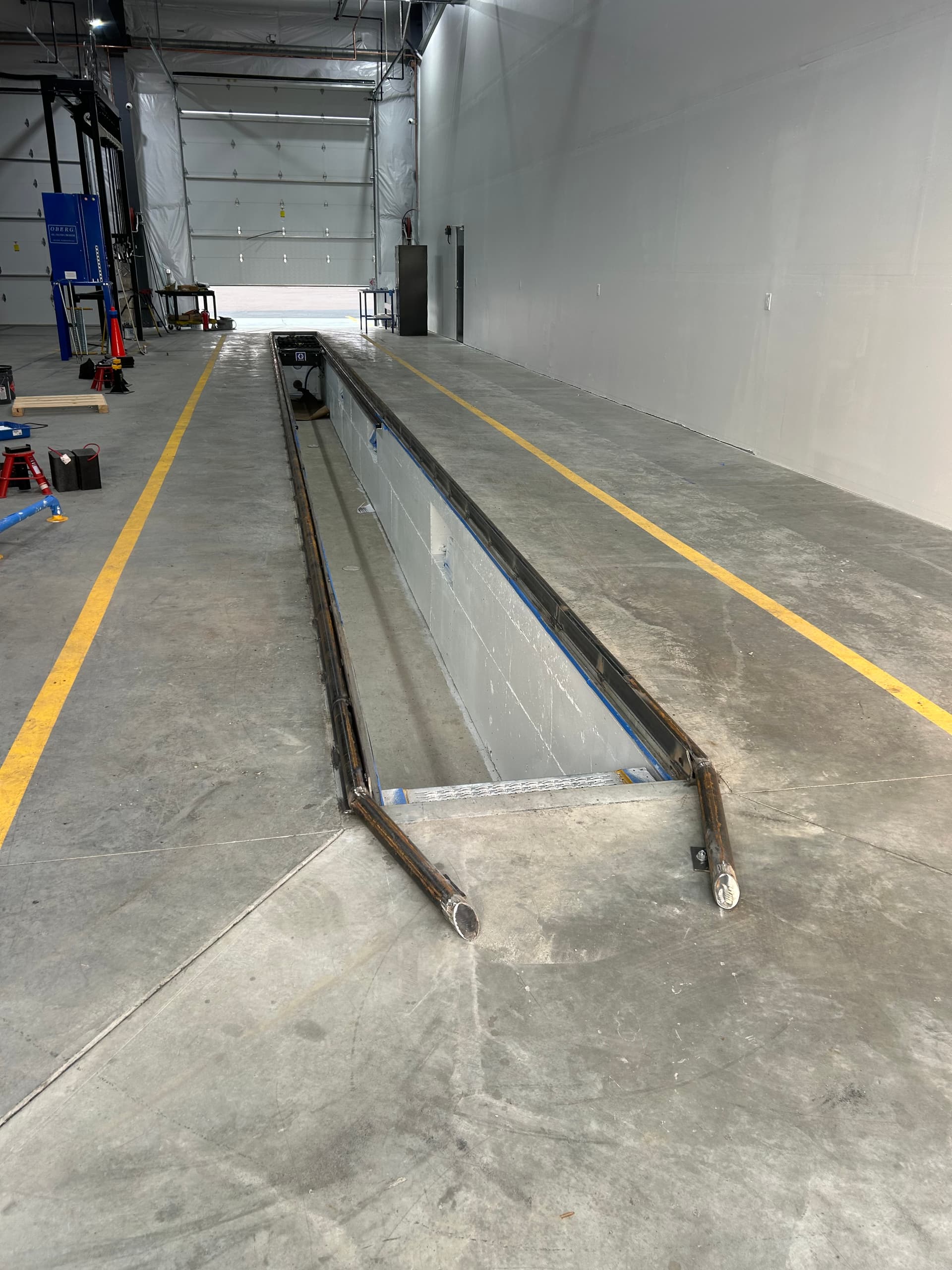 Gallery photos for Custom Wheel Guard Fabrication for Grandview WA Truck Service Shop: Image #1